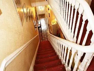 Romley Apartment *